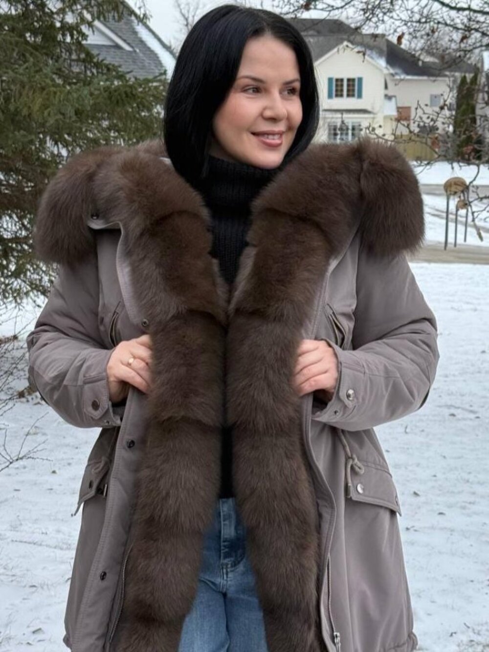 Women's Winter Parka with Real Fox Fur, Heavy Duty Winter Jacket - Picture 8 of 9